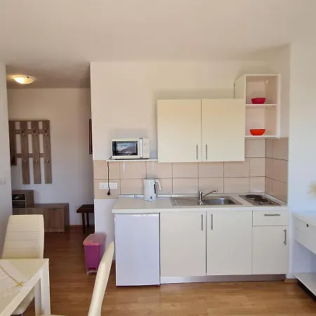 Apartments Zakarija Novalja Exterior photo