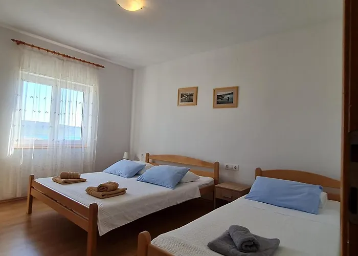 Apartments Zakarija