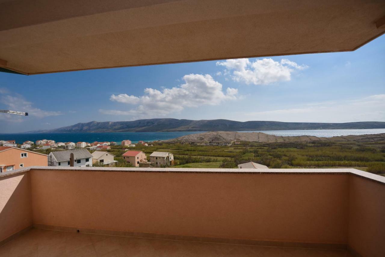 Apartment Zakarija Novalja